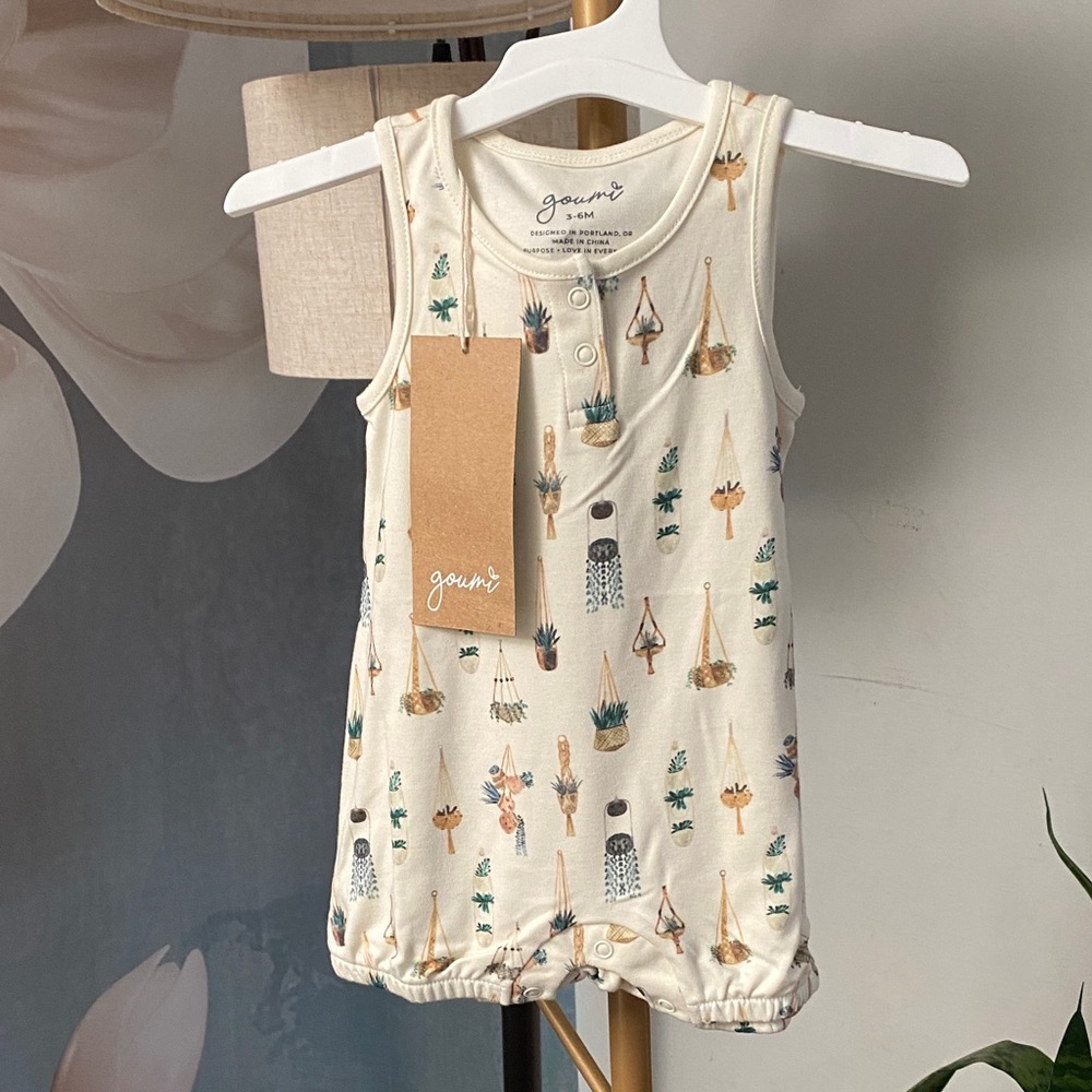 Goumi Neutral  Bamboo blend‎ NatureCream Sleeveless Baby Romper  3-6 months